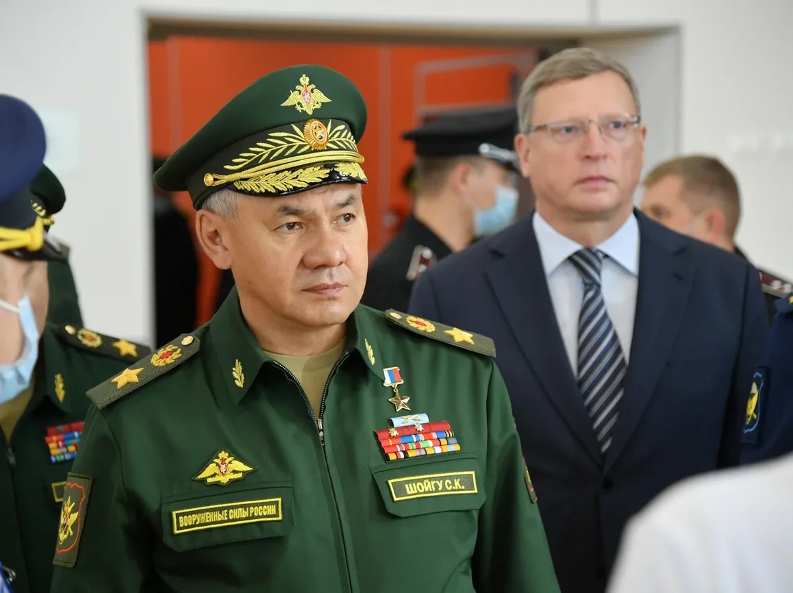 Сергей Шойгу приказал обеспечить учебные заведения ВДВ виртуальными тренажерами десантирования