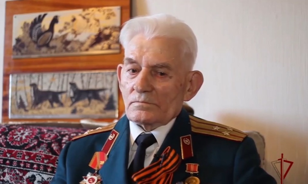 В Росгвардии поздравили с 95-летием ветерана Великой Отечественной войны Николая Чигляева