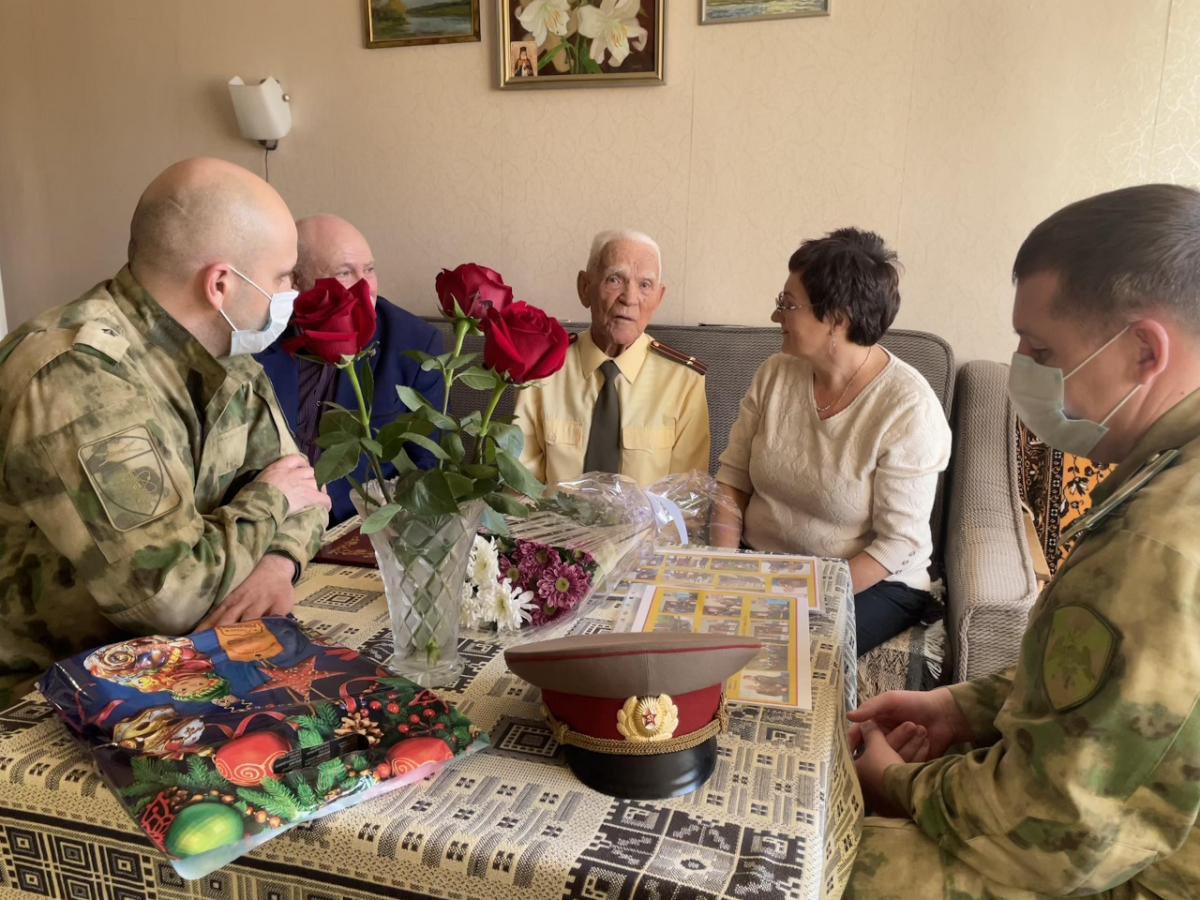 В Росгвардии поздравили с 96-летием ветерана службы, фронтовика, освобождавшего Венгрию и Югославию
