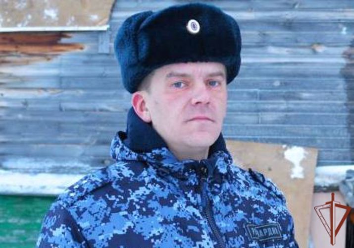 Cотрудник Росгвардии спас пожилую женщину из пожара на Ямале