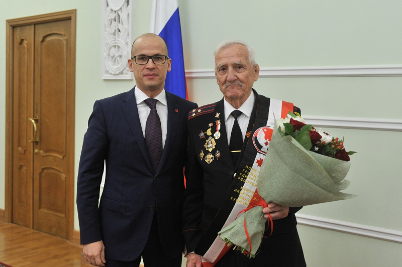 Легендарному сыщику исполнилось 90 лет